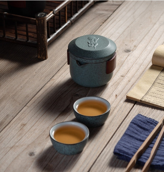 Portable portable teapot
